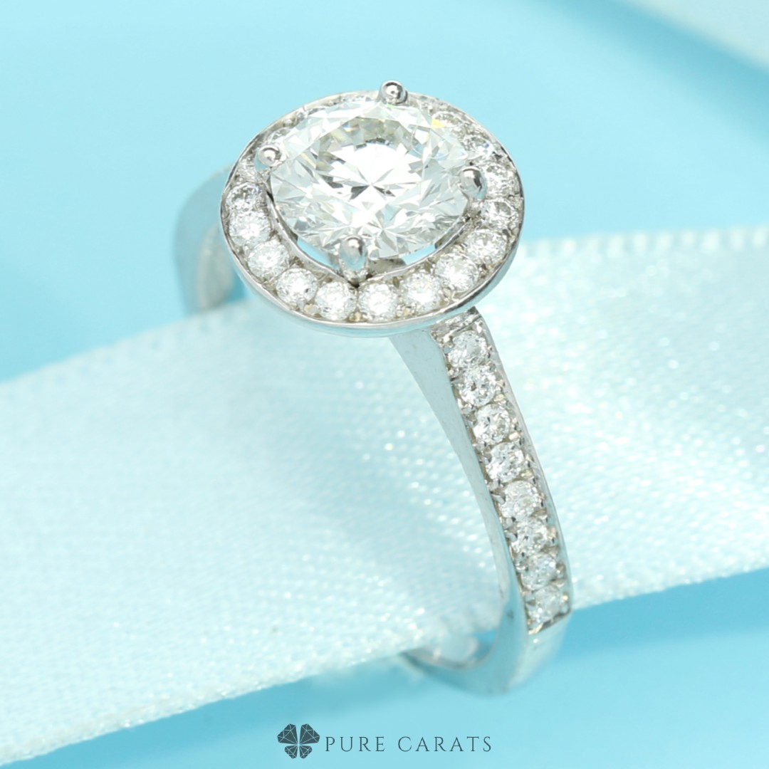 pure_carats's tweet image. This halo engagement ring is designed to accentuate the lab grown diamond of your choice, which is encircled by glistening accent lab diamonds

purecarats.com/collections/la…

#haloengagementring #labdiamond #labgrowndiamond #labcreateddiamond #manmadediamond