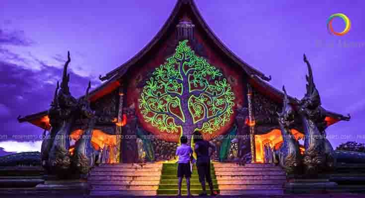 samrujlok's tweet photo. อุโบสถเรืองแสงเอกลักษณ์ แห่ง วัดสิรินธรวรารามภูพร้าว

จังหวัดอุบลราชธานี สิ่งที่คุณไม่ควรพลาดเลยก็คือ วัดสิรินธรวรารามภูพร้าว หรือเรียกสั้นๆว่า วัดภูพร้าว อำเภอสิรินธร อุบลราชธานี เนื้อที่ประมาณ 500 ไร่ ภายในวัดมีอุโบสถศิลปะล้านช้างที่งดงาม
https://t.co/LE61A7zdZV
#goodtv https://t.co/ln9F8gvBat