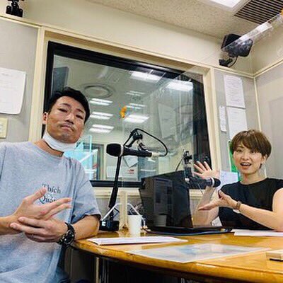 Shin_the_spilit's tweet photo. e radio様に出させていただきました(^^)

30分間あっという間で、楽しい時間でした！！

いつも職場でも聴いてるのですが、実際にお会いした林智美さんはかなり美人でした‼︎‼︎
 @t0m0m1x 

曲も流していただけて感謝です。→https://t.co/ju1FRwOFKK https://t.co/o6eQCCSJIE