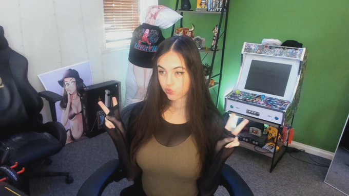 feeling cute, going pro  😳 https://t.co/d4mxo3Ehpa  @RogueCompany #RogueCompany  #ad https://t.co/qp<a class="tags" target="_blank" title="On Twitter" href="/?out=eyJ0eXAiOiJKV1QiLCJhbGciOiJIUzUxMiJ9.eyJpYXQiOjE3MTIxNzA3MDYsImlzcyI6InR3cG9ybnN0YXJzLmNvbSIsIm5iZiI6MTcxMjE3MDcwNiwiZXhwIjoxNzQzNzA2NzA2LCJyZWRpcmVjdF91cmwiOiJodHRwczovL3R3aXR0ZXIuY29tL1JvZ3VlQ29tcGFueSJ9.5h7h33DMR6-a3HU5RnCISksVWPH5xPwg5AkttYV-Y-2XTte_yZLymCONzwmzmRa1-g9Wl4akk7rX8wrcm9dvWg">@RogueCompany</a><a href="/tag/ad"class="tags"><span>#ad</span></a><a href="/tag/roguecompany"class="tags"><span>#roguecompany</span></a>