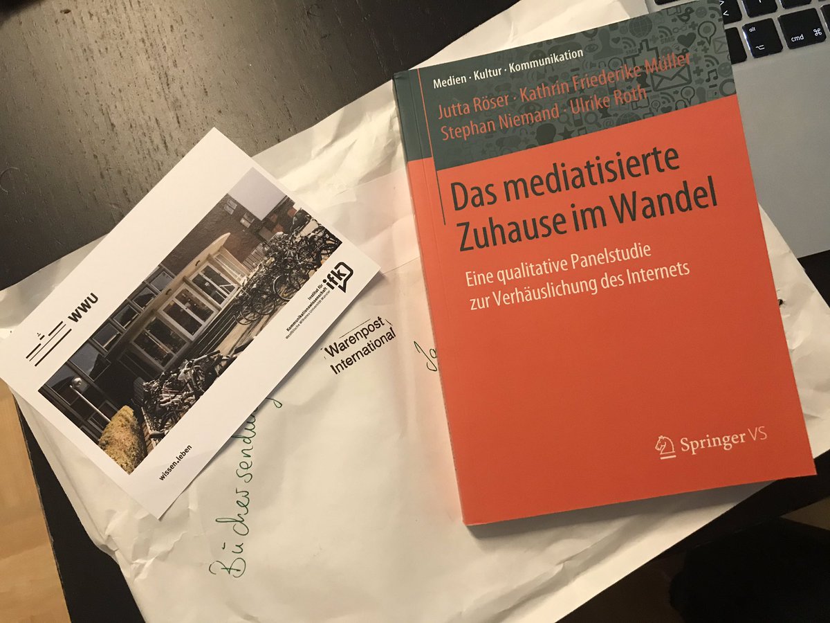 JCultRR's tweet photo. Post aus Münster, herzlichen Dank für den Lesestoff #büchersendung #lesestoff #paperback @ifkms https://t.co/ipy0lOFIXB