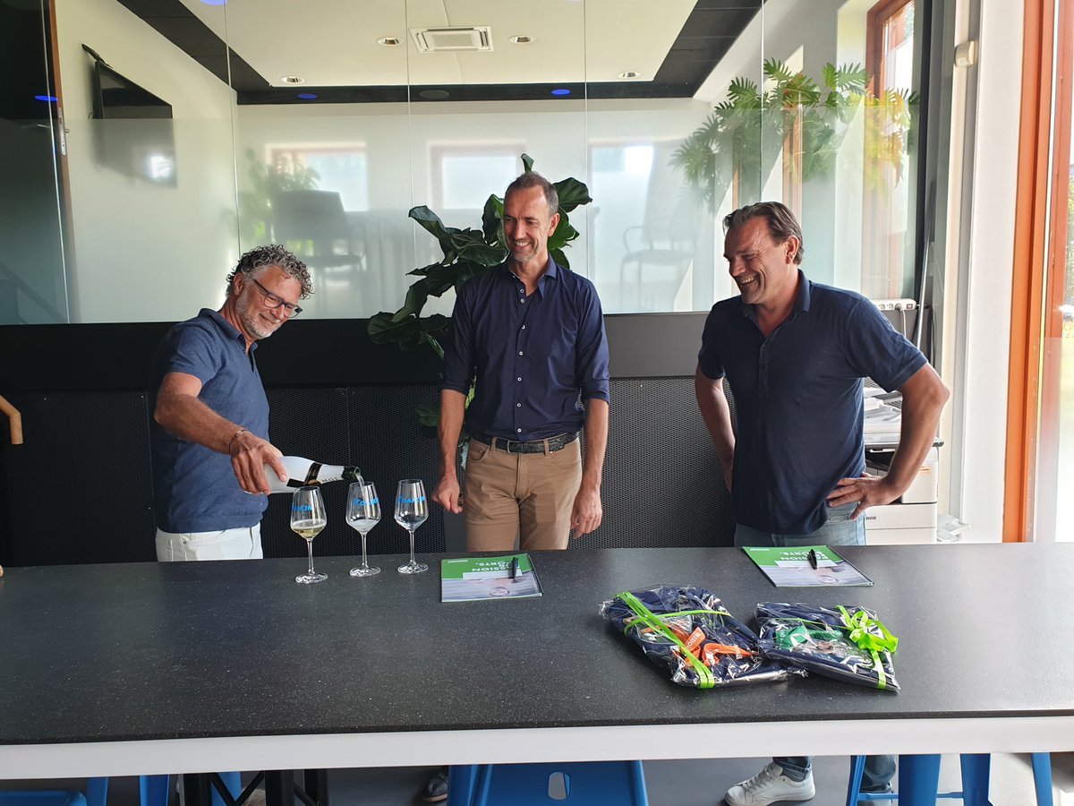 Fredduif's tweet photo. Heet nieuws: @RdamTopsport verwelkomt @DaikinNL als nieuwe sponsorpartner. De wereldwijde marktleider op het gebied van airconditioning en warmtepompen tekent een coole deal voor drie jaar! Lees meer: https://t.co/GyVRsEffGd… #JoinTheGame #Sponsorpartners #PassionForSports https://t.co/Sd0InEmS5C