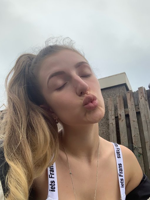 Do you guys love this bra too?? I&rsquo;m posting some XXXtra naughty stuff TODAY!!! I post 3 times a day,<a href="/tag/milf"class="tags"><span>#milf</span></a><a href="/tag/youngmilf"class="tags"><span>#youngmilf</span></a><a href="/tag/onlyfansgirl"class="tags"><span>#onlyfansgirl</span></a><a href="/tag/onlyfansbabe"class="tags"><span>#onlyfansbabe</span></a>