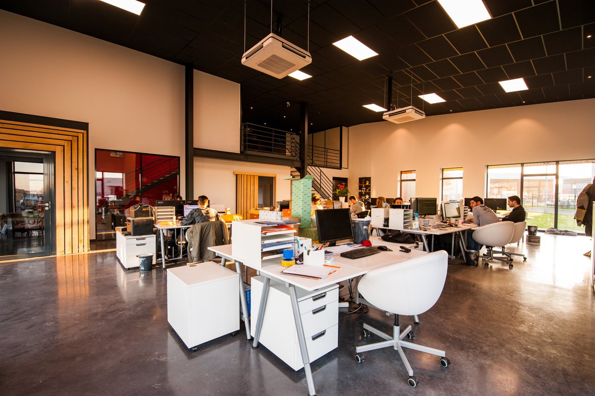 LeonLeds's tweet photo. Pásate al #LED y renueva la #iluminación de tus oficinas. Existen infinidad de posibilidades: focos, tiras, tubos… 💡
Pero nuestra recomendación, ¡son los #panelesled!
Disponemos de todos los tamaños estándar, empotrables y regulables👇👇
https://t.co/ldlIQUos0Z
#panel #tiraLED https://t.co/KlJsaweo86
