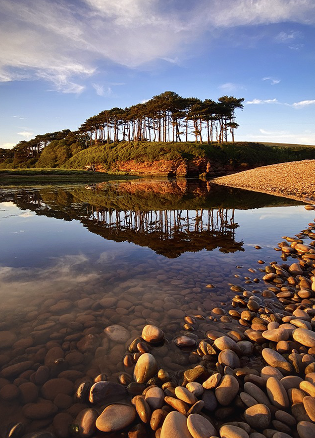 jonthephotodude's tweet photo. The best camera is the one you have with you.... so with only the phone I had to make do; but when the lights good it really doesn't matter :)
@DevonLife @eastdevon #devonlandscape #devon #visitsdevon #devonlife #swisbest #photosofengland #visitengland #ukpotd #thisisengland https://t.co/MSmKJxzi8T