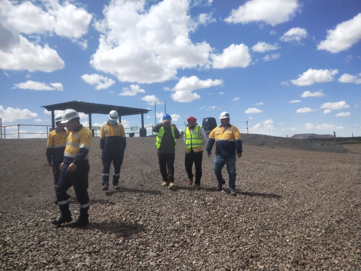 IndiainMongolia's tweet photo. Day 2 of Ambassador M P Singh’s visit to Tavan Tolgoi Coal Mines. 

@MEAIndia
@BattulgaKh
@Erdenes_TT
@mmgovmn
@UBTZ_XHH
@MongolDiplomacy https://t.co/pjnYBPxq36