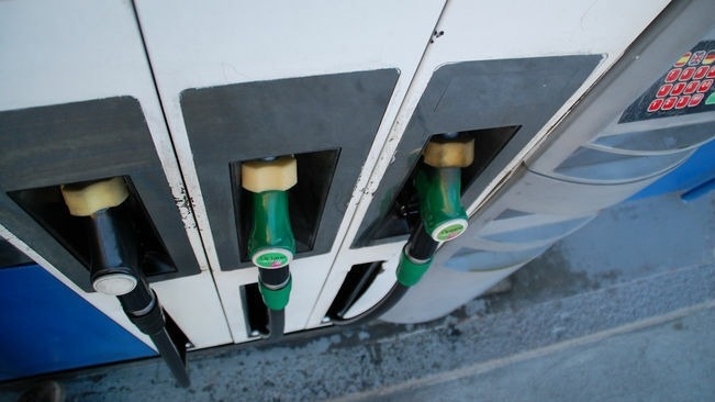 bondia's tweet image. Lleuger repunt del #preu dels #carburants al juliol #Andorra tinyurl.com/y3kdqaw8