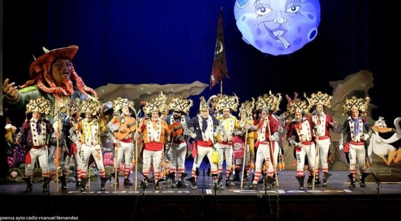 codigocarnaval's tweet photo. '...Apóstoles benditos, de dioses INMORTALES, que han pasado a la historia y a la misma gloria de los CARNAVALES...' 🎶🎶 https://t.co/U5pvqI8vkg