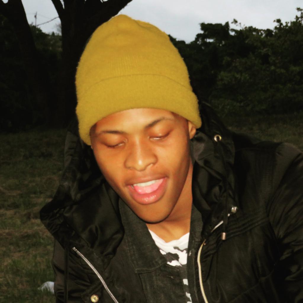 RecklessMOB_SA's tweet photo. Today is the homies birthday. Happy Birthday @CeezarDaLunatic 🥂🍺 More music &amp; more life !!! https://t.co/T1C7wiH5PC
