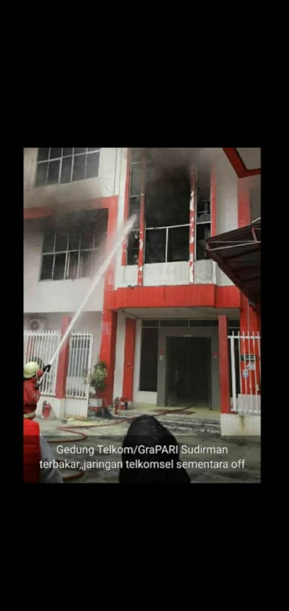 #telkomsel  jaringan down satu sumatra? beneran? sabar ya sahabat telkom sekalian :(