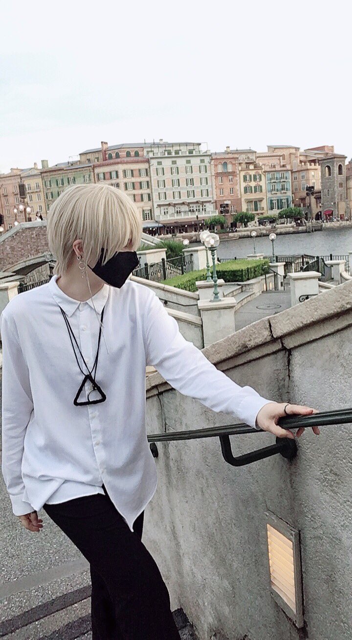 𝐻𝑎𝑘𝑢 珀玖 I Went To The Tokyo Disney Sea ディズニー行ってきました 金髪男子 男装 男装女子 男装メイク 男装さんと繋がりたい 美男美女さんと繋がりたい Tomboy Portrait ポートレート イケメンさんと繋がりたい 雰囲気写真