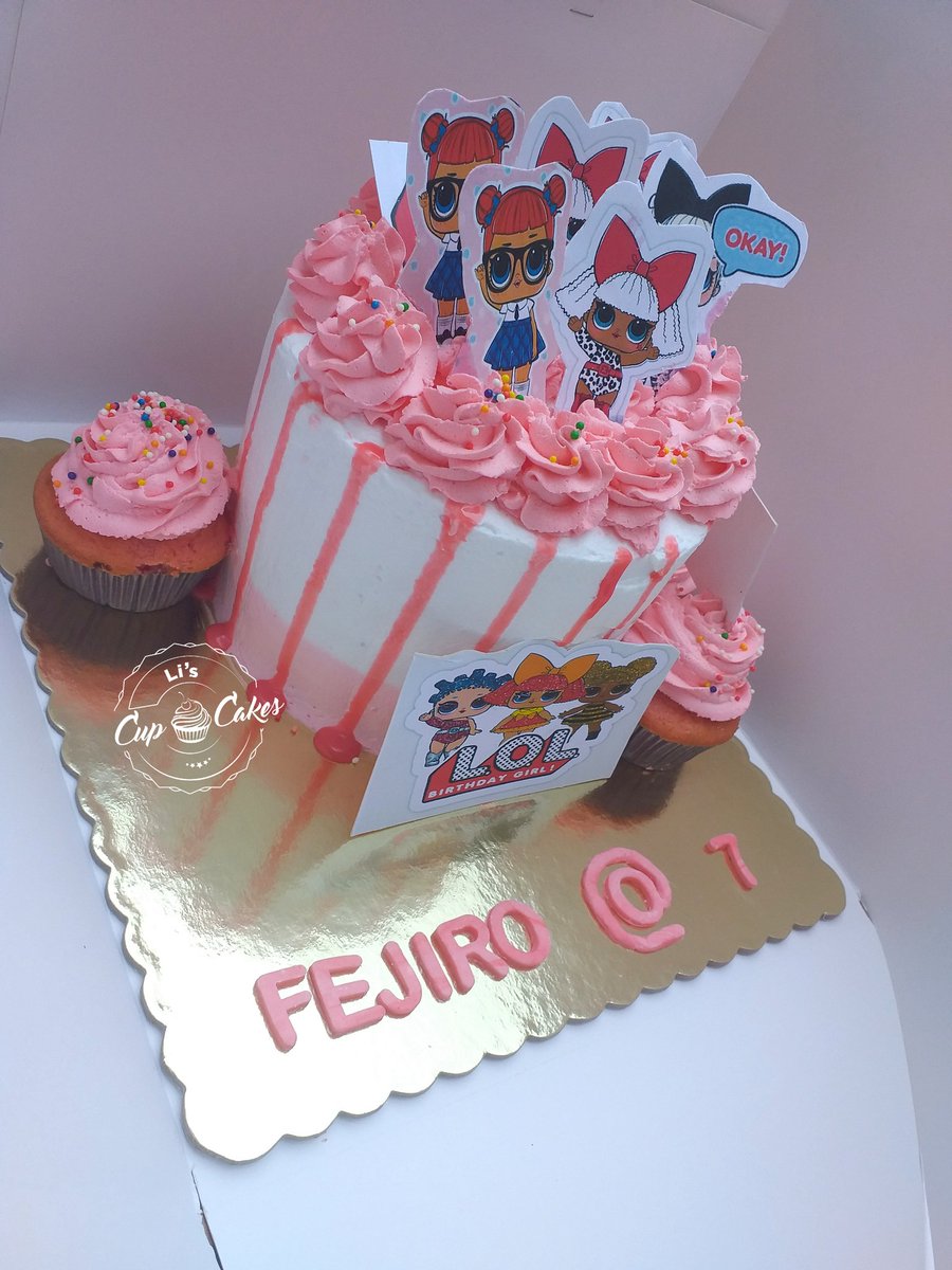 Lis_cupcakes_'s tweet photo. LOL Surprise Dolls cake for a 7 year old. 😍😍
Details: 6inch double layer
•
#cartooncake #cake #BirthdayCake #childrenscake #accra #tema #ghana #LisCupcakes https://t.co/DRh3X9xlGO