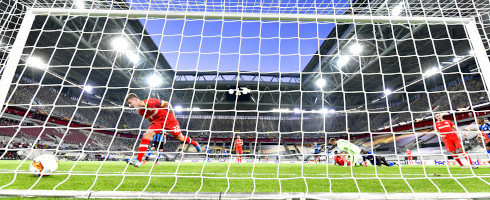 footballitalia's tweet photo. BLOG: Inter's Europa show of strength
Antonio Conte’s Inter vision is taking shape in the new format and, if they can just learn to kill off games that they dominate, @RichHall80 believes they are favourites to lift the #UEL https://t.co/qE3jL6V5HL #InterB04 #MUFC https://t.co/q644feDJ5P