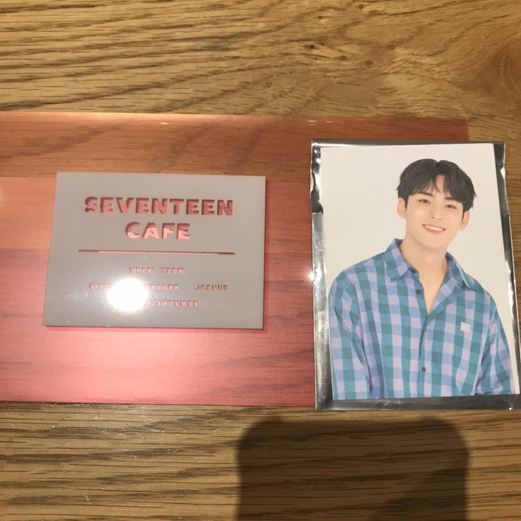 StarsJin1's tweet photo. SEVENTEENカフェ トレカ
グッズ交換

譲 ミンギュ ボカチ カフェカード ウジ

求 ディノ

只今阿倍野のカフェにいますので阿倍野で現地交換できる方優先

#SEVENTEEN
#SEVENTEEN交換
#セブチカフェ
#セブチ交換
#SEVENTEENカフェ https://t.co/MhH7BOGk7k
