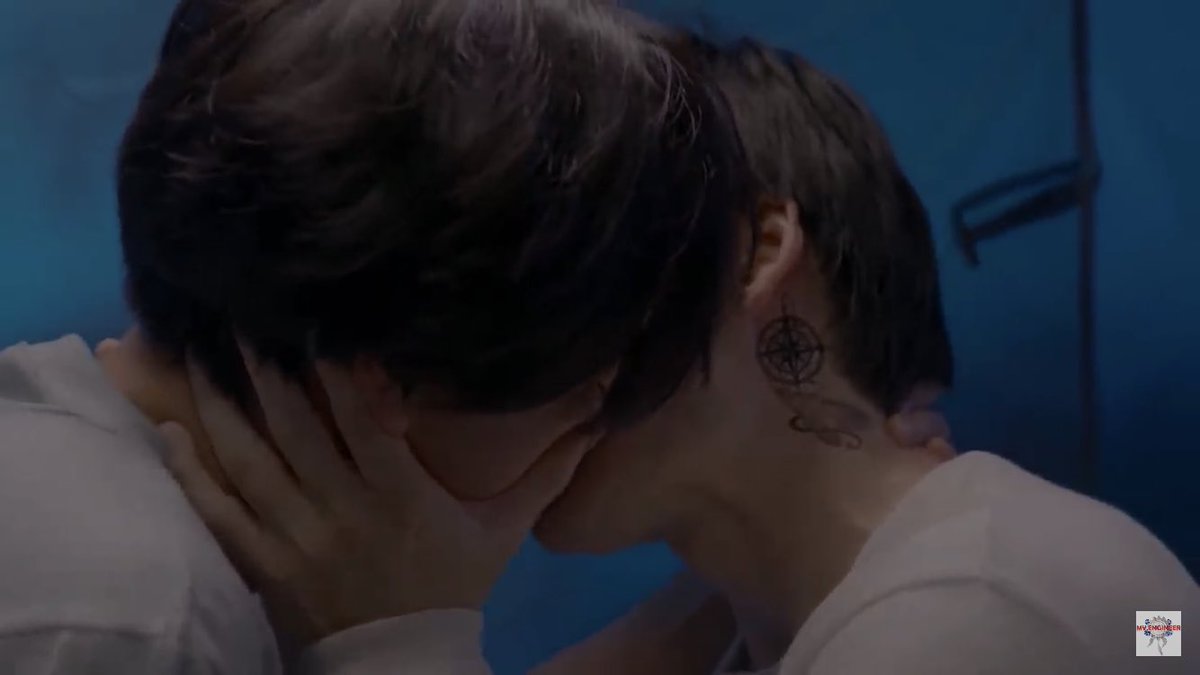 clown__nation's tweet photo. DID RAM AND KING JUST KISS????!!!! OMFG!!!! WHAT!!!!Okay okay okay what the!!!!! Episode 14 really going out like THAT!!!! Like I knew ram was scared to admit his feelings but I didn’t see what he said coming at all!! RamKing sailing #MyEngineerEP14 #RamKing https://t.co/I6xd68ENQ7