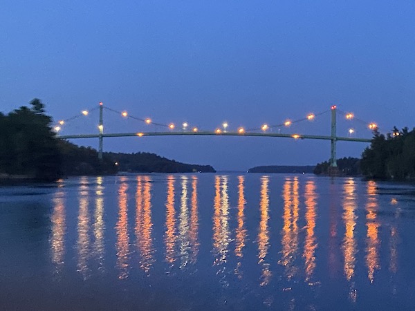 park_stor's tweet photo. Exploring the #1000Islands is as much fun in the evening as it is during the day @TisleBridge Photo: @mvanryswyk #discoverON #visit1000Islands #beyondstorage https://t.co/ioI5OlzNh5