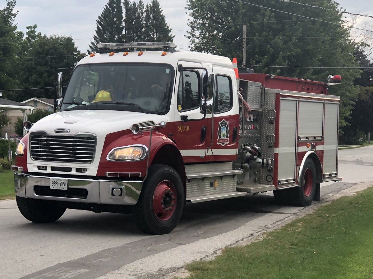 @ClearviewFire Squad 6 crew were next door this morning.  Assisting the <a href="/simcoecountyPS/">COSParamedic Service</a> at a medical call.  #Thanks for being there to help our neighbour. <a href="/Clearview_twp/">Clearview Township</a> #LocalMatters