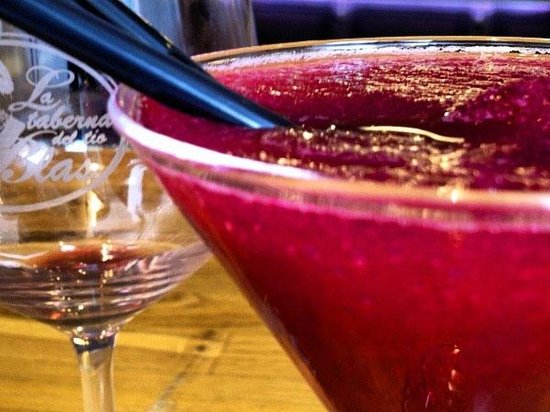 Pásate a probar nuestro delicioso granizado de crianza #Rioja ¡¡El original!! 🍷😘👍 #LaLaurel

#taberna #riojas #tapas #buenrollo #CalleLaurel #Logroño #temerecesunrioja #tienescasaenlogroño