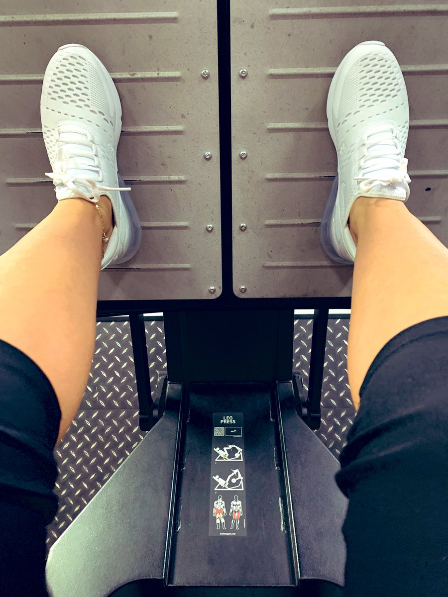 Leander Webb tweet media