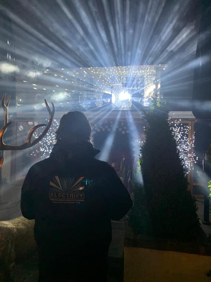 ElectrifyPyro's tweet image. Everything not saved will be lost... #WeMakeEvents
Without urgent support from the government, us and thousands of other talented companies and freelancers are at risk of losing their jobs.
It is up to us to make the change.

 #LetTheMusicPlay #LightItInRed #RishiSunak