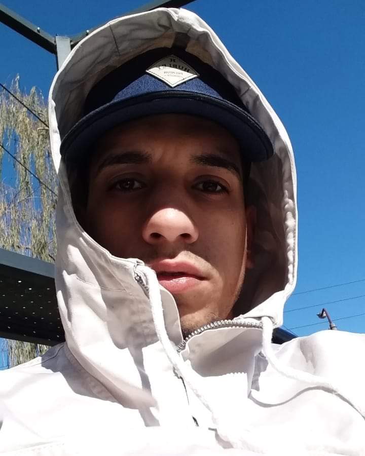 EnriquezRodrig6's tweet photo. Yo no creo en la iglesia pero creo en tu mirada🤞 
#PegaElSol https://t.co/oZKOnyP6wd