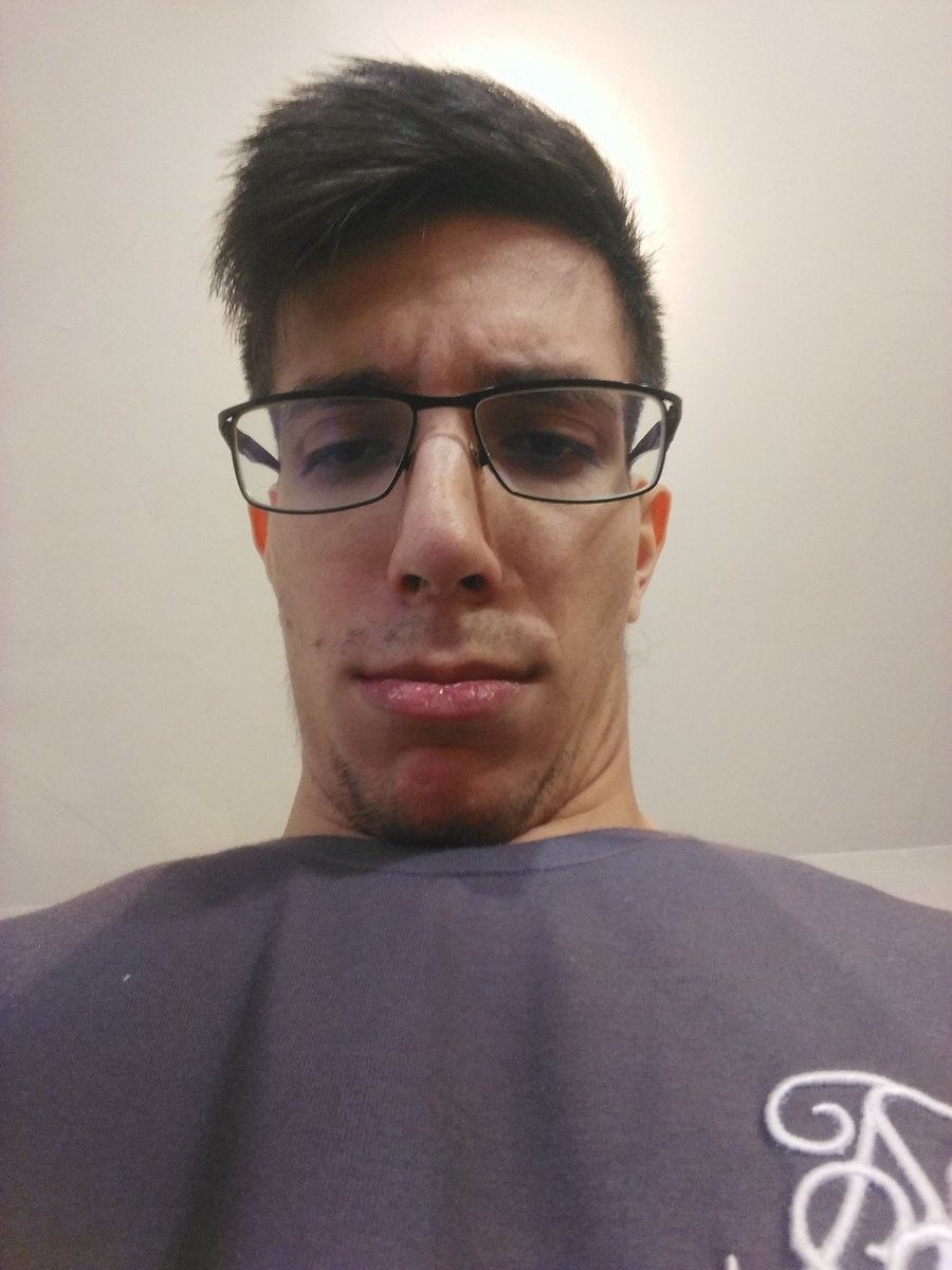 Wild_Mikee's tweet photo. No es mi mejor sesión de fotos de patreon pero espero que os de para la hora de la paja grupal https://t.co/eQU9XjRmNo
