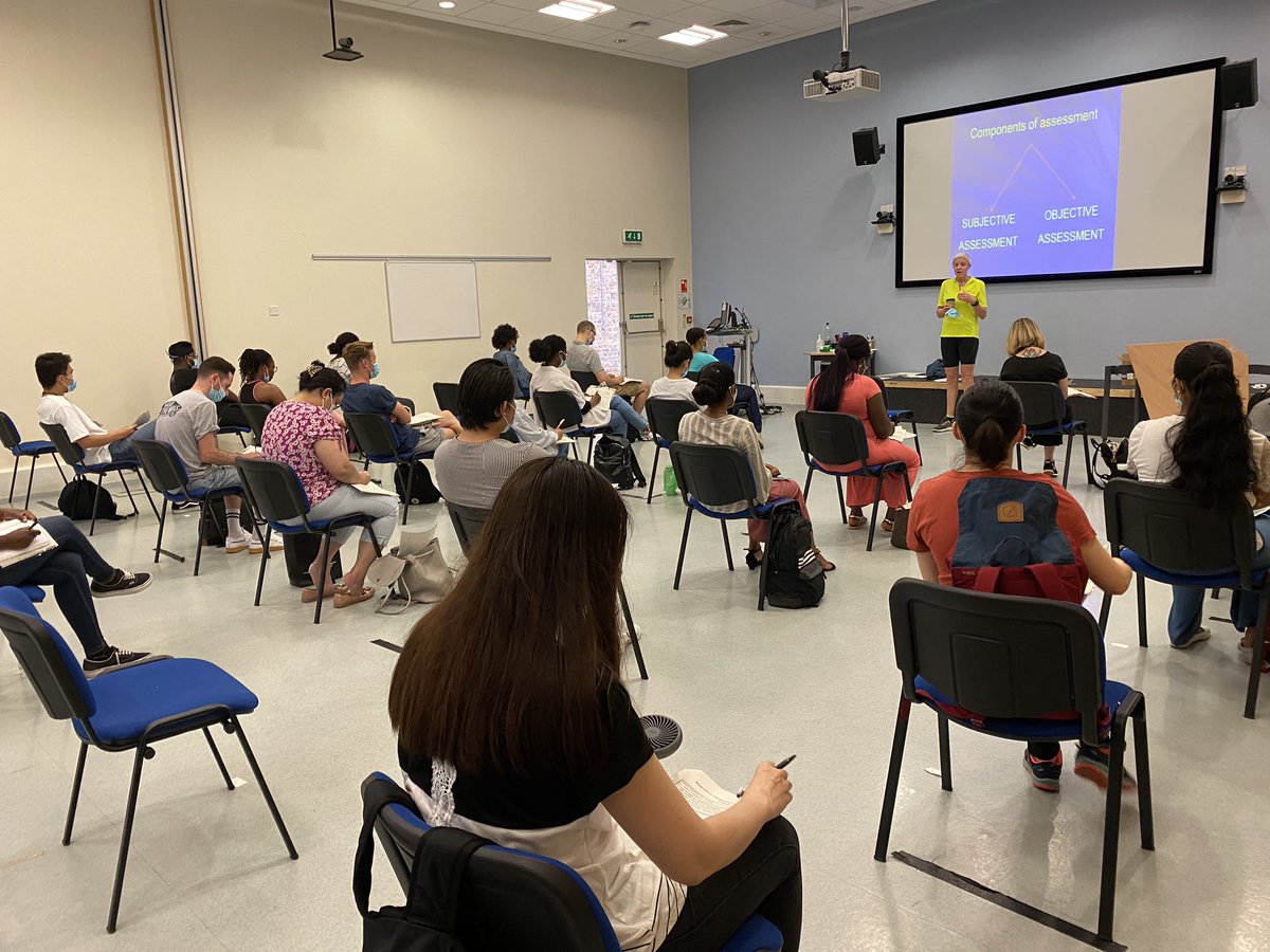 REACT training recommenced at Mile End with social distancing in place! Well done to all candidates for tolerating the face masks in this mini heat wave 🥵 More REACT dates available on WeShare don’t miss out! <a href="/CareAcute/">Acute Care Skills</a> <a href="/MandieT_Physio/">Amanda Thomas</a>