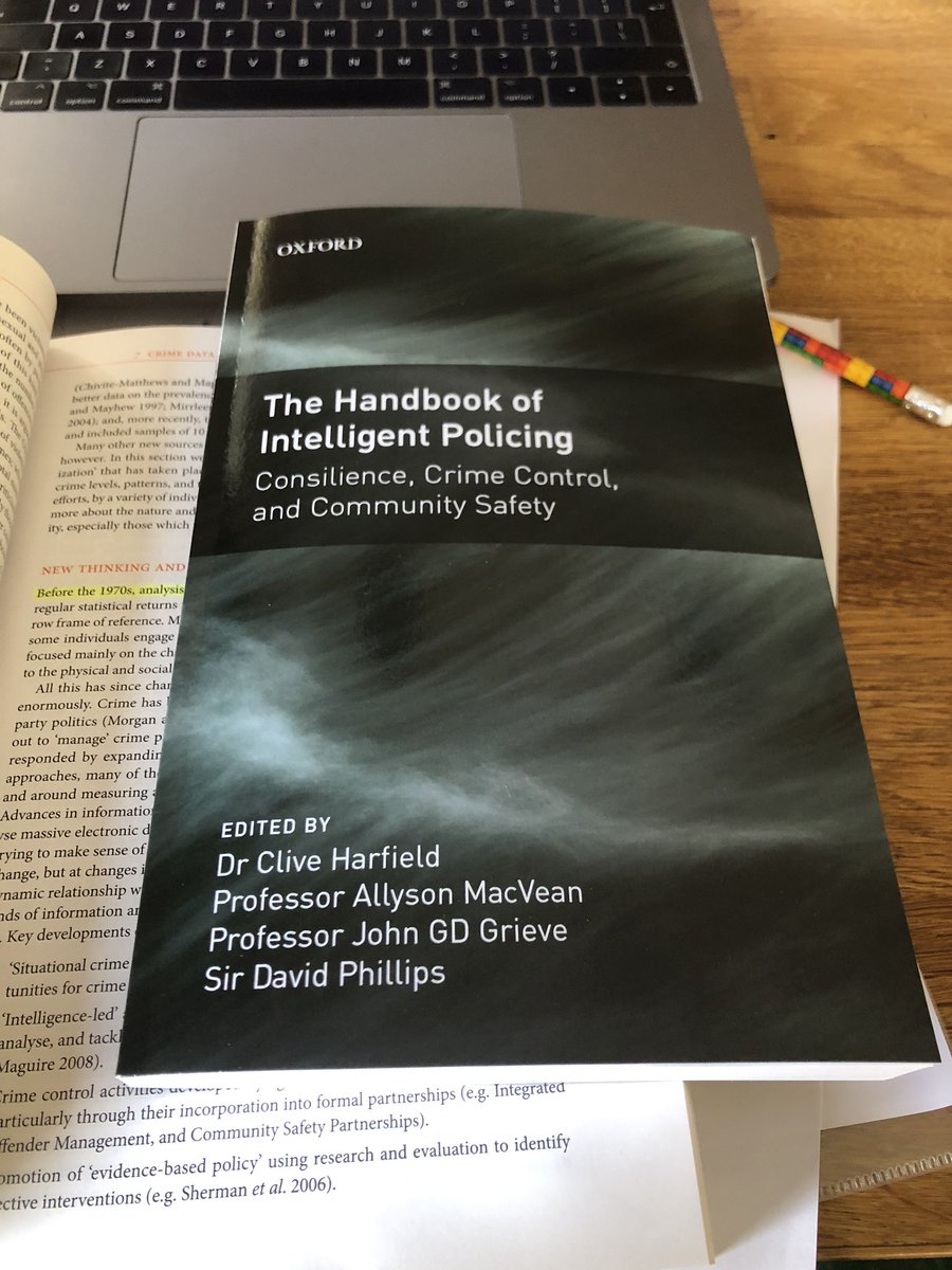 scottkeay's tweet photo. This week’s recommendation for analysts and policing students:
The Handbook of Intelligent Policing. 
#IntelligenceAnalysis @EHUpolicing https://t.co/fgoJ8OT16H