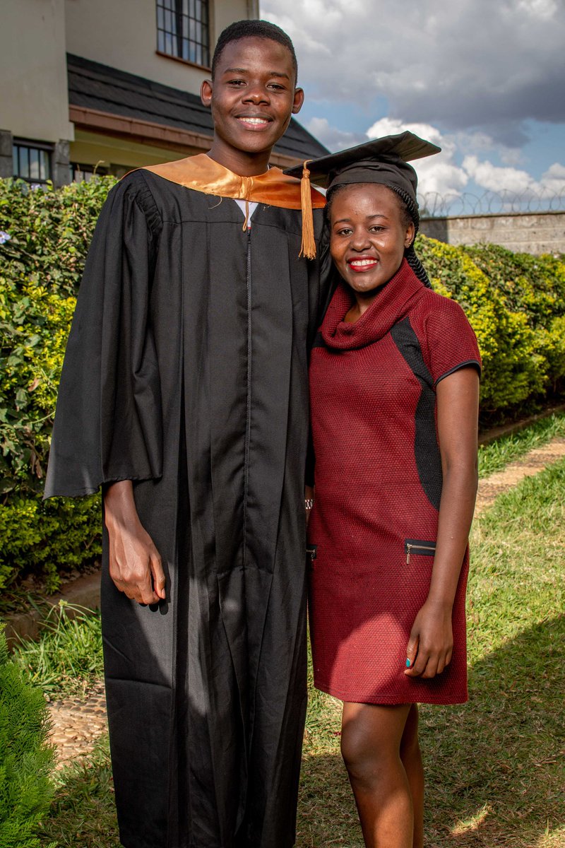 Picforestphoto's tweet photo. The Quarantine Class of 2020...
Virtual Graduations are the new norm, but still this moment should be immortalized like any other & that's why we are here for you #picforestphoto #graduationphotoshoot #bestphotographerke #influencerchallange #CheersUploaders #quarantineclass https://t.co/XiIB3Q5NIH