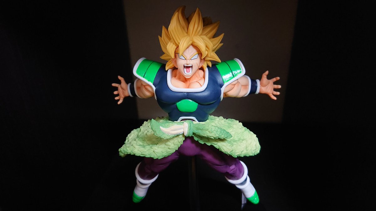 ゲルニカ Twitter પર レジェンズ一番くじのブロリーをゲットしました 大きさとしてはプライズ以上 Masterlise以下といったところでしょうか 今回のくじの他フィギュアよりは大きく感じます 怒りを感じる表情と身体全体で迫力を伝わるポージングでとても良いですね