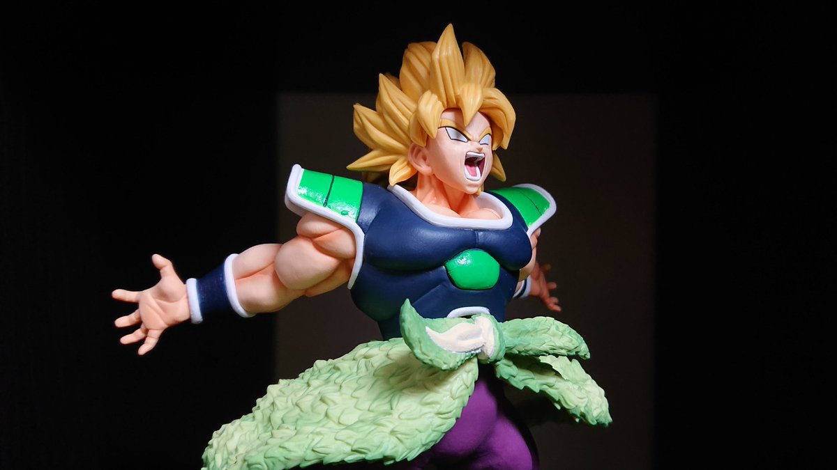 ゲルニカ Twitter પર レジェンズ一番くじのブロリーをゲットしました 大きさとしてはプライズ以上 Masterlise以下といったところでしょうか 今回のくじの他フィギュアよりは大きく感じます 怒りを感じる表情と身体全体で迫力を伝わるポージングでとても良いですね