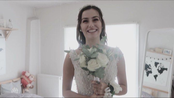 Dilan Telkök ve Berkay Hardal’ın evliliğiyle ilgili çok özel görüntüler
Haber→ blog.canlitvizle.info/dilan-telkok-v…
#dizi #televizyon...