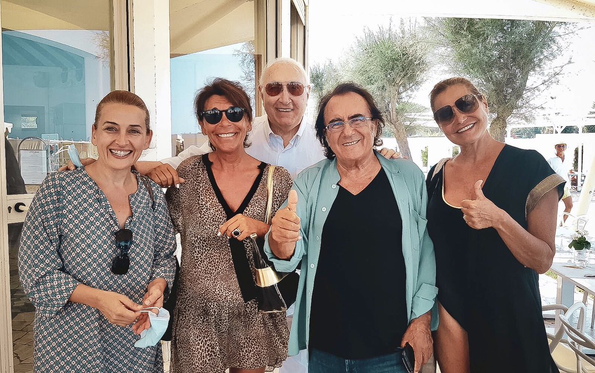 Simo_Ventura's tweet photo. Che grande privilegio poter stare con i MAESTRI #AlbanoCarrisi &amp; #PippoBaudo✌🏽Una giornata meravigliosa 💫

Uno NON vale uno #sapevatelo ♥️ https://t.co/hYSQS11le2