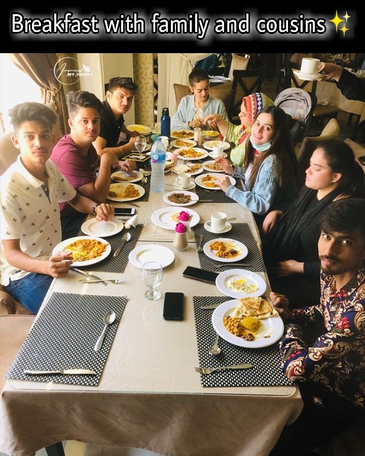 Aimalsurooj's tweet photo. Aiman minal with their family enjoing in #swaat @OfficialAimanK @MinalKofficial #aimanminalkidewaani #crazy #fan #urooj https://t.co/9Wp9Trf4AI