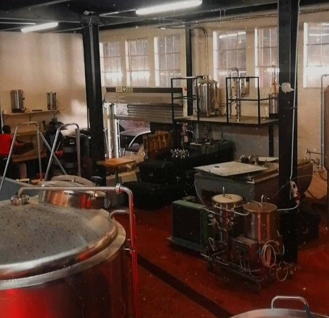 Maintenance day.
Working hard to keep things in tip top shape. A lot goes into making sure we produce the best beverages in the country. Cleaning, sanitizing and maintenance of the plant is of absolute importance

#UniquelyCrafted #First15Brewhouse #Quality #Engineering #Newtown