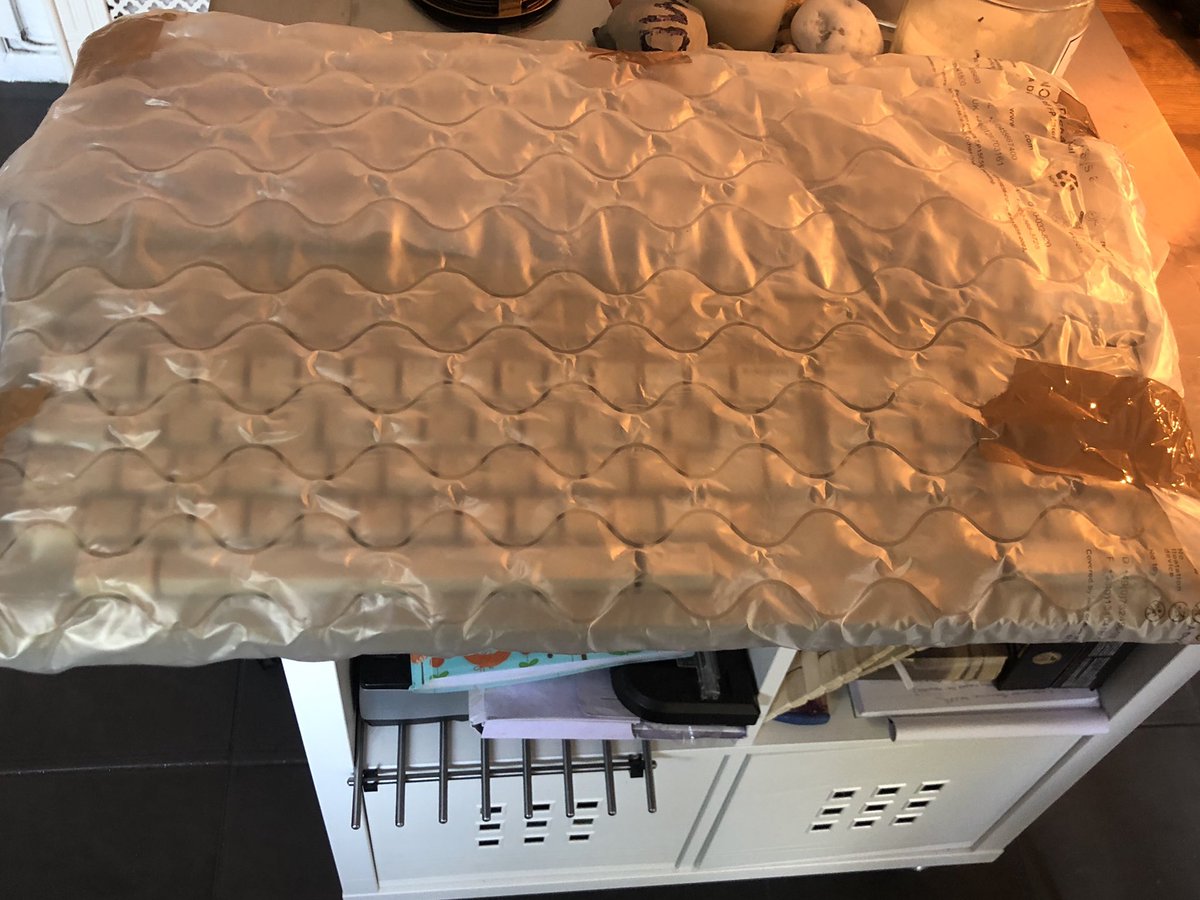 ostx78's tweet photo. The Atari 1040 STE has arrived. Let the refurbishment commence 😁
#AtariSTE
#RetroGaming
#Geotek https://t.co/v0Ea3wXANF