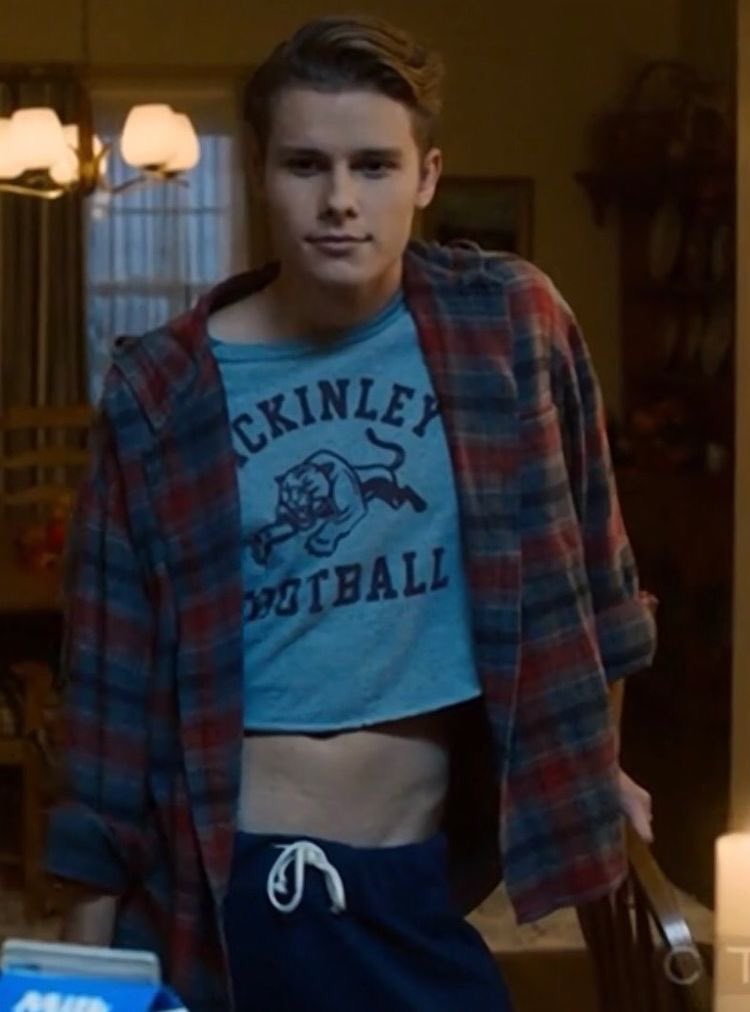 also sam wearing this when he sleeps over at his best friend quinn’s house while he listens her talk about how much she loves rachel and he rants about his bi panic cause of blaine and mercedes,,, yeah <3