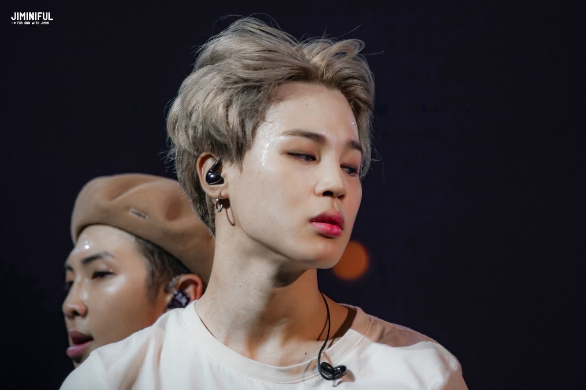 Jimin exposed forehead is the most powerful thing ever.. -A needed thread