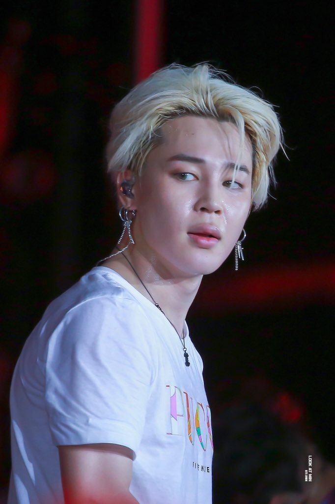 Jimin exposed forehead is the most powerful thing ever.. -A needed thread