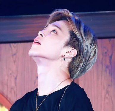 Jimin exposed forehead is the most powerful thing ever.. -A needed thread