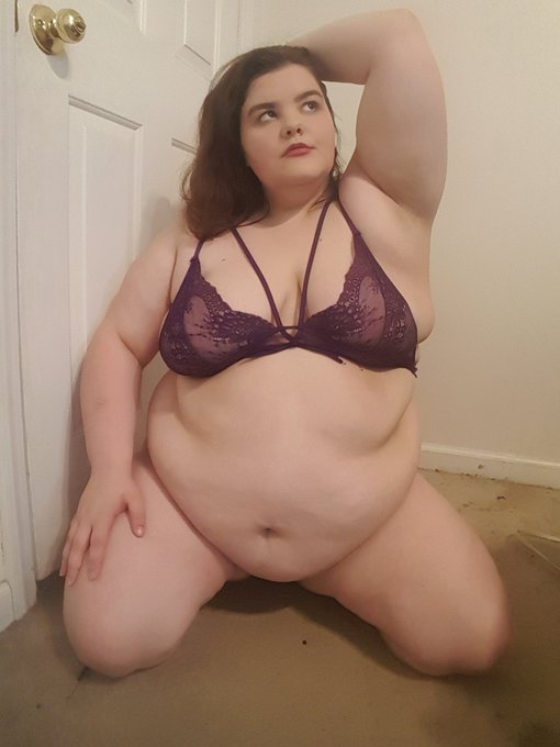 Gorgeous goddess https://t.co/GpBDNBsbvz