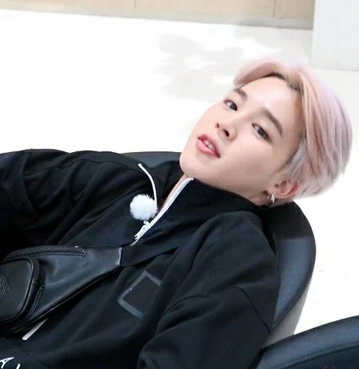 Jimin exposed forehead is the most powerful thing ever.. -A needed thread