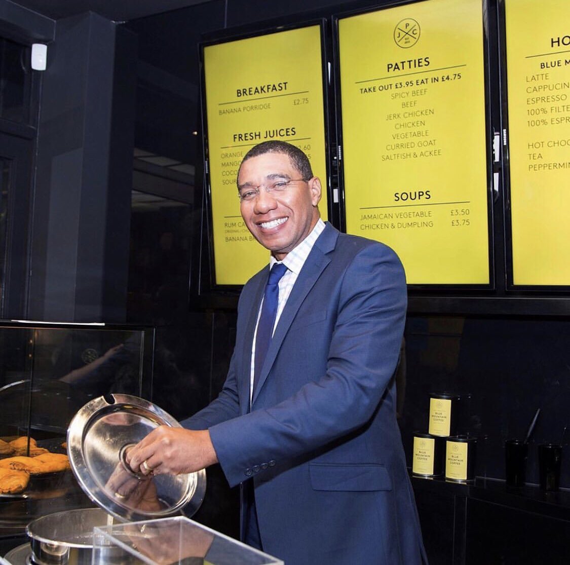 🖤 <a href="/JamaicaPattyCo/">JamaicaPattyCo.</a> freshly baked, authentically prepared, Jamaican patties, in the heart of Covent Garden 🖤👉🏾 <a href="/JamaicaPattyCo/">JamaicaPattyCo.</a> #buyblackownedfirst #BlackOwnedBusiness #BlackPoundDay