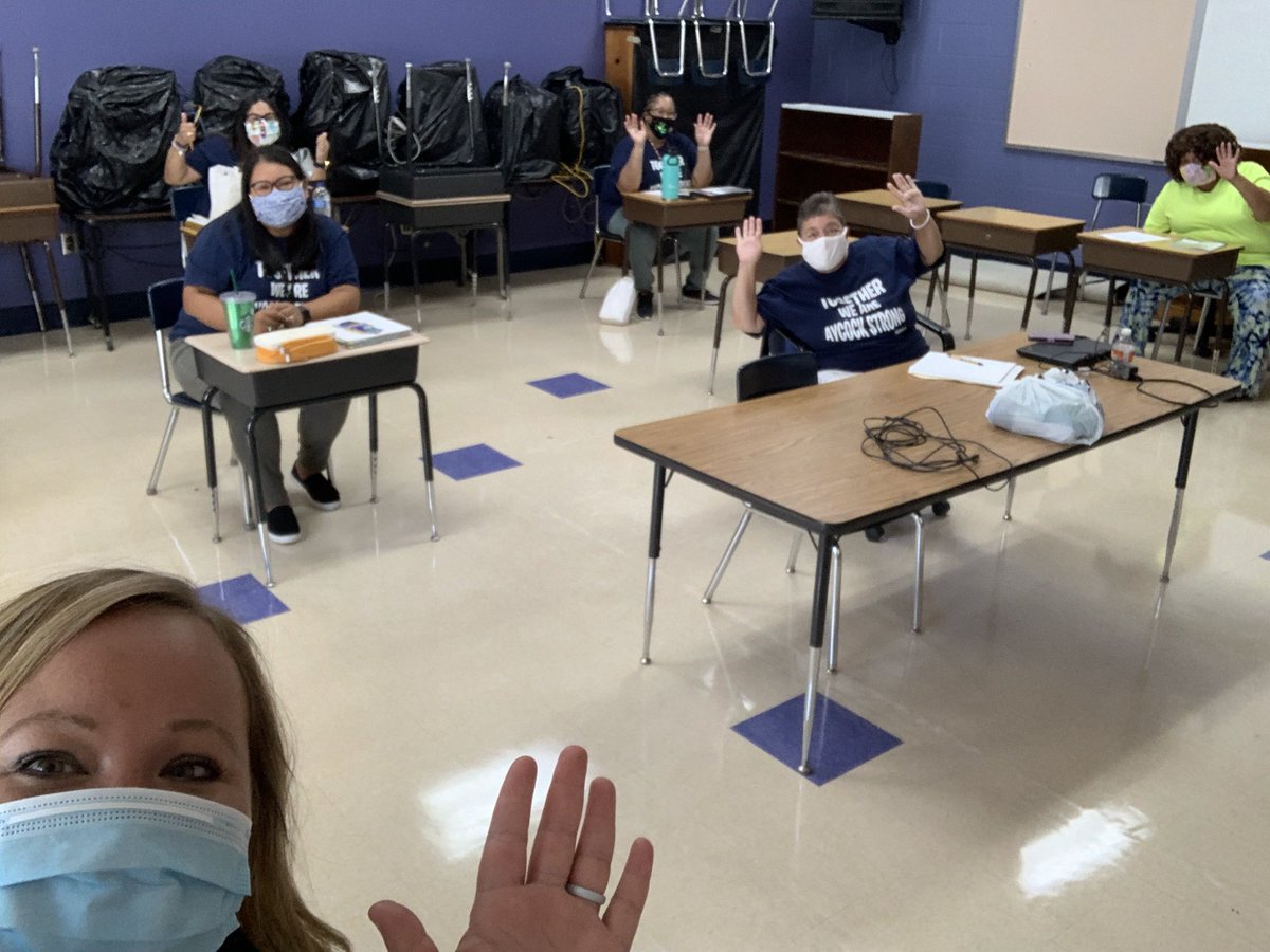 caseywjackson's tweet image. We are READY @AYCOCKSCHOOL !!  #sharevcs #convocation