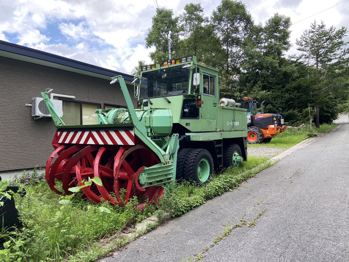 漣 れん 薄緑色のロータリ除雪車 Nr656 が名前かな メーカーが分からんかった リアタイヤはシングルタイヤ もともとは ダブルタイヤだったのかな