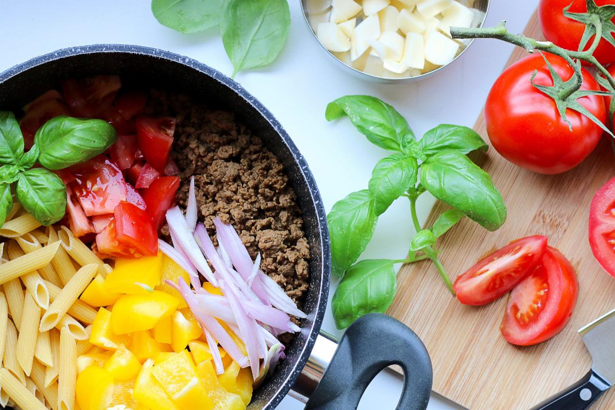 FightBAC's tweet photo. DEADLINE MON. 08/07 - Only 6 days left to enter the #SafeRecipeContest - Help others solve the dinner dilemma! PLS SHARE - https://t.co/5AEH5gpnl4 @ift @uf_fshn @nchec_updates @sophetweets @publichealth @tiphtweets #ches #mches #healteducation #foodsafety #certifiedpublichealth https://t.co/RWN1NZhRuh