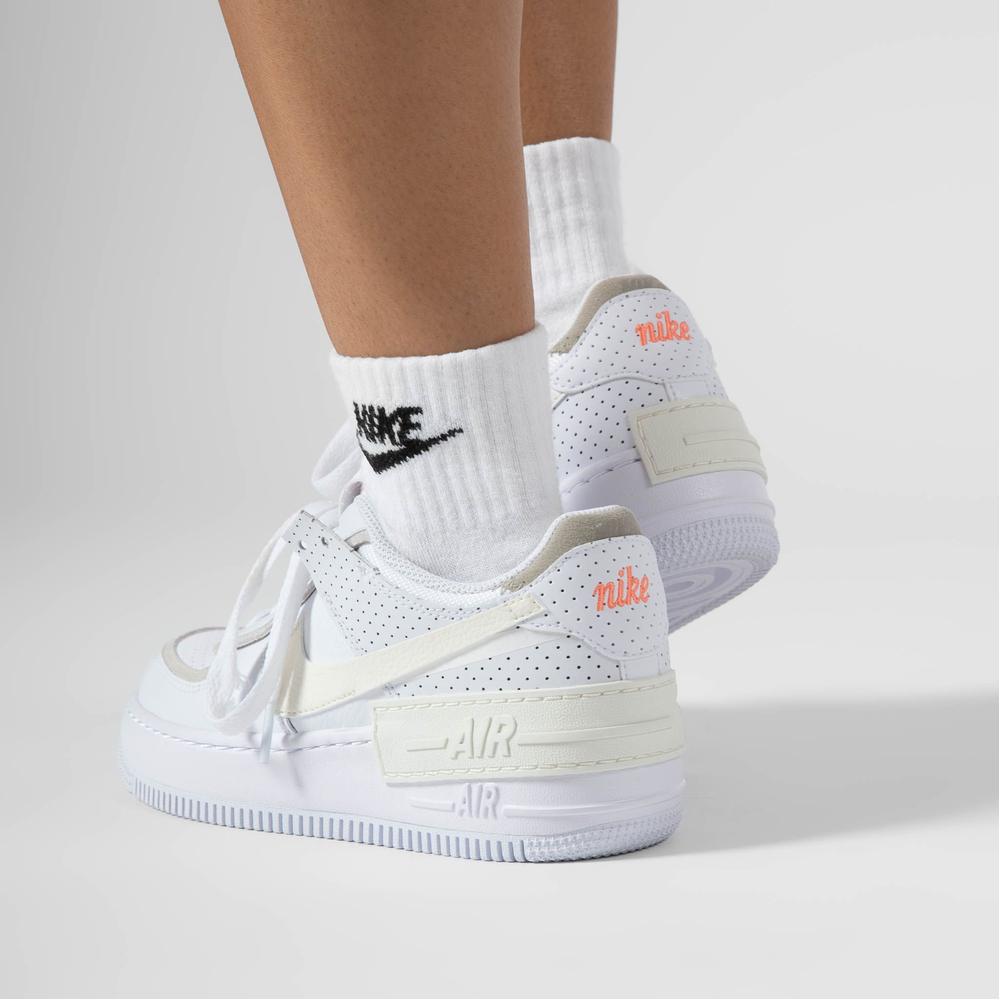 X Titolo clean and summer ready Nike Wmns AF1 Shadow