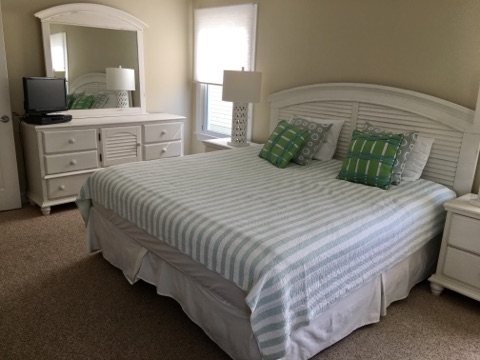 #LBI #vacationrental. 
110 E New Jersey Avenue, Beach Haven Terrace
Bedrooms: 4     Bathrooms: 3     Half: 1     Sleeps: 8
Info mancinirealty.com/rental.php?id=…
Weeks available in Sept and Oct. <a href="/mancinirealty1/">Mancini Realty</a> #longbeachisland #jerseyshore #jerseyshorefamilyvacation #lbiregion