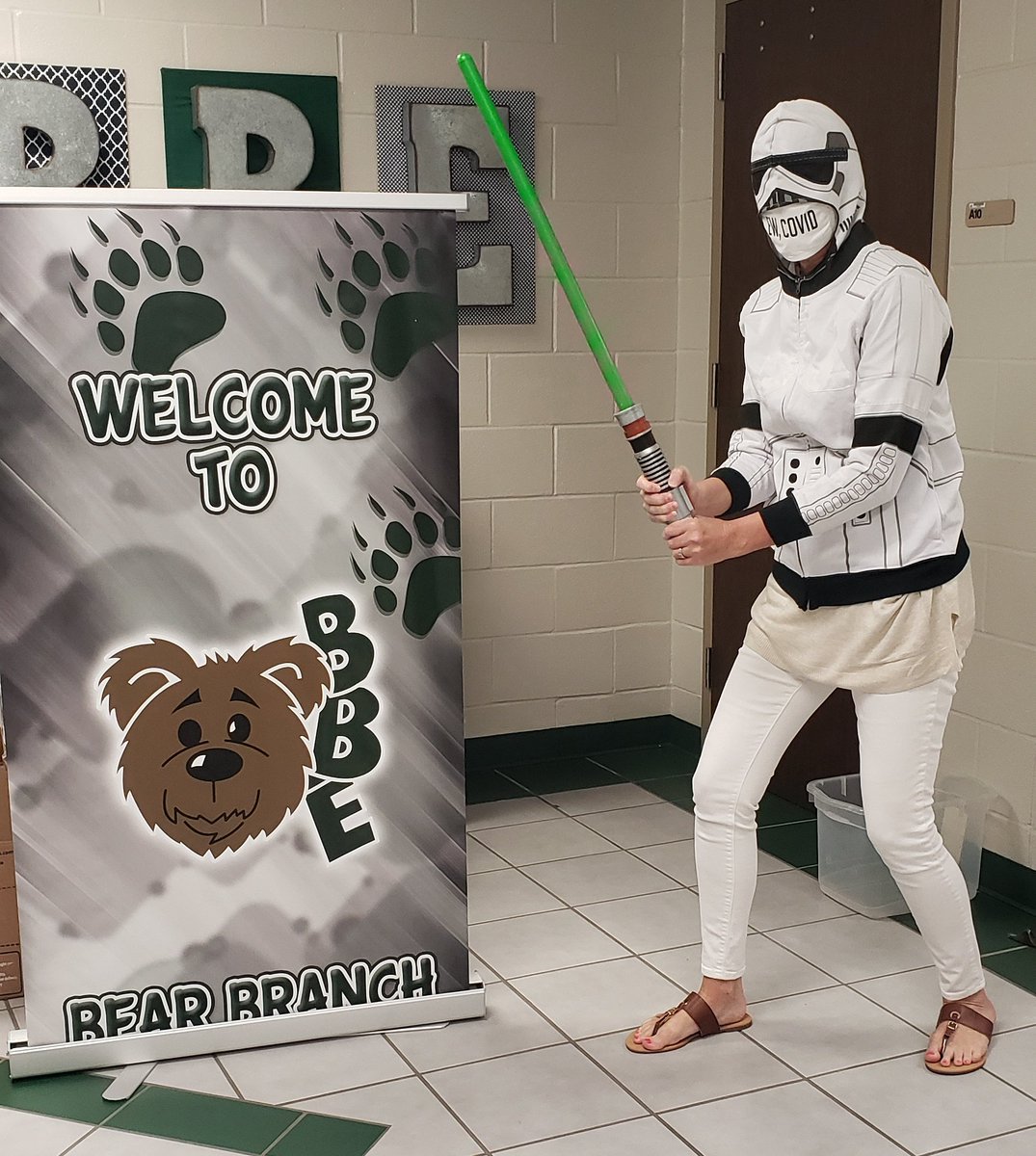 theMrsPruitt's tweet photo. Teachers!  Your staff supports you!  May the Force Be With You. #LIGHTTHEWAY @HumbleISD @LuciSchulz1 @ElizabethFagen https://t.co/rR9xZXZCdE