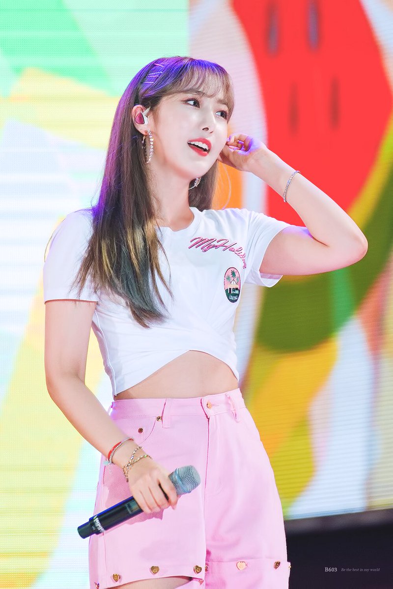 180811 💗

#여자친구 #GFRIEND #신비 #SINB